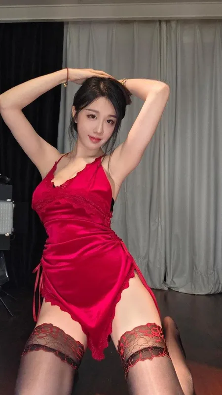 红吊带睡衣➕黑s - 轩子巨二兔